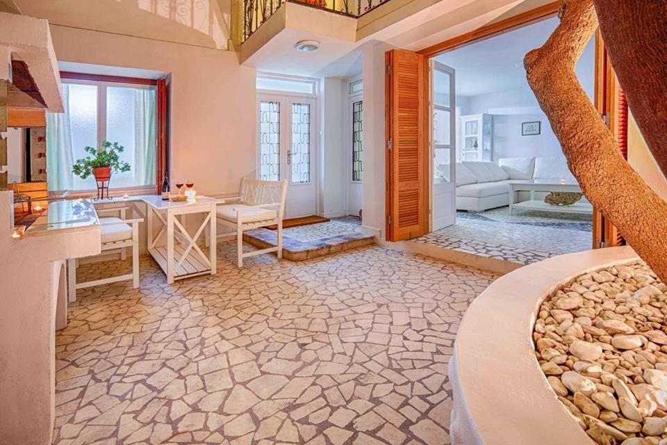 Apartment Luxury Living Nisos Vs Rhodes Town *