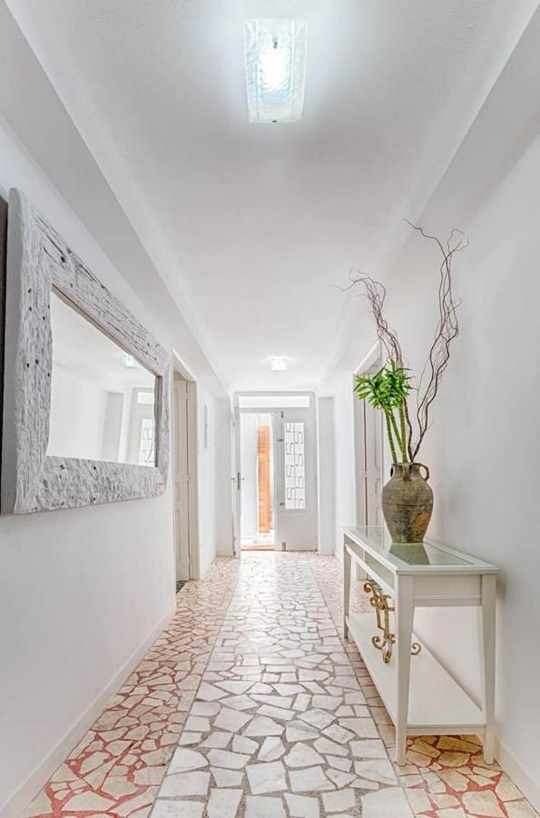 Luxury Living Nisos Vs Rhodes Town Apartment